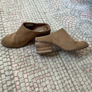 TOMS Women's Brown Suede Mules